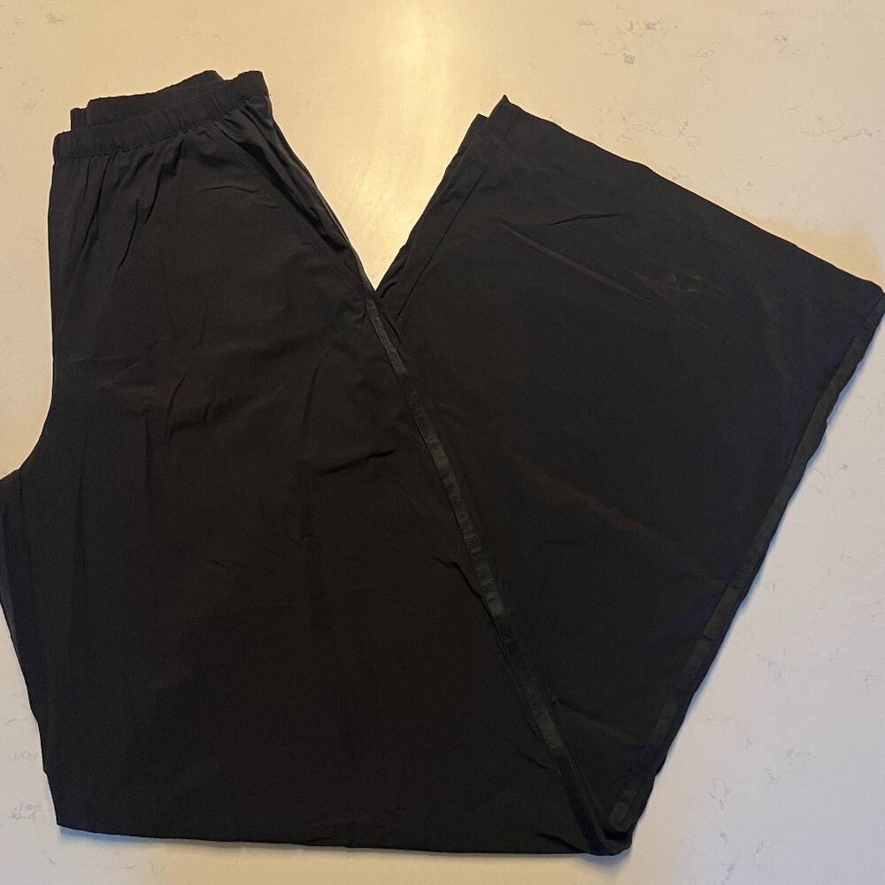 Alo Breezy Wide Leg Pants